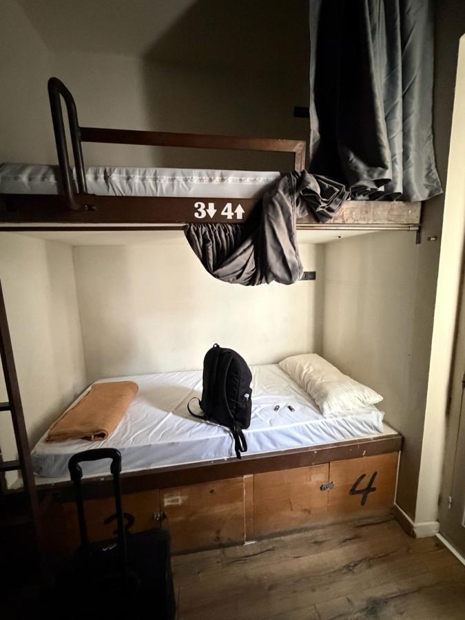 Black Swan Hostel Sevilla photo 6