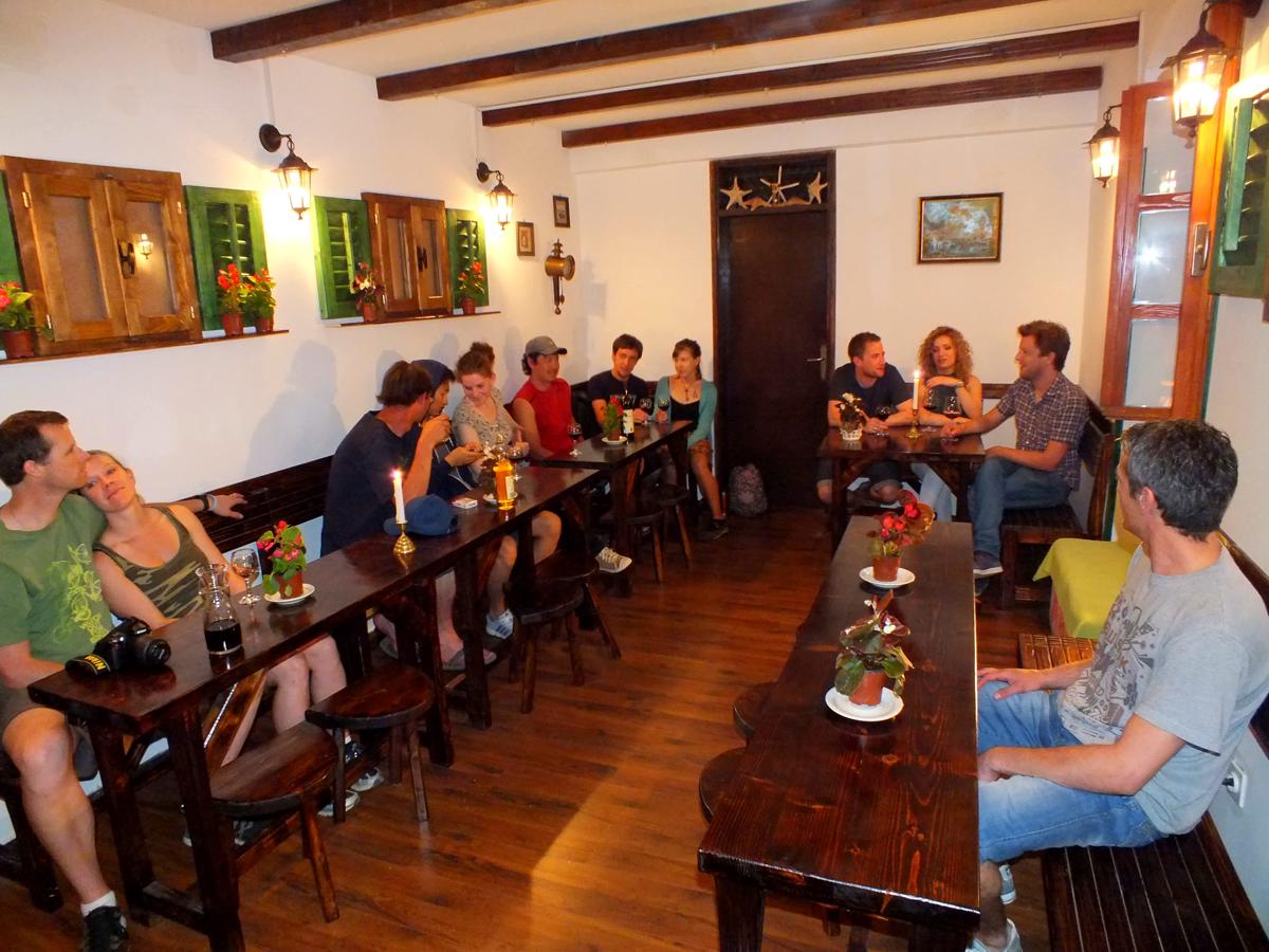 Montenegro Backpackers Home Kotor photo 4