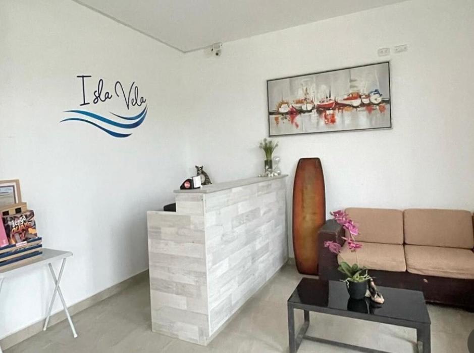 Isla Vela photo 1