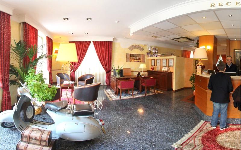 Hotel La Pace photo 1