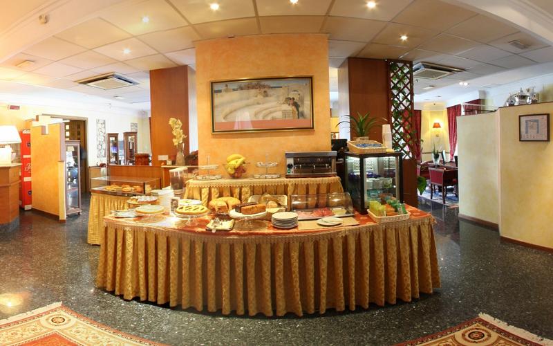 Hotel La Pace photo 5