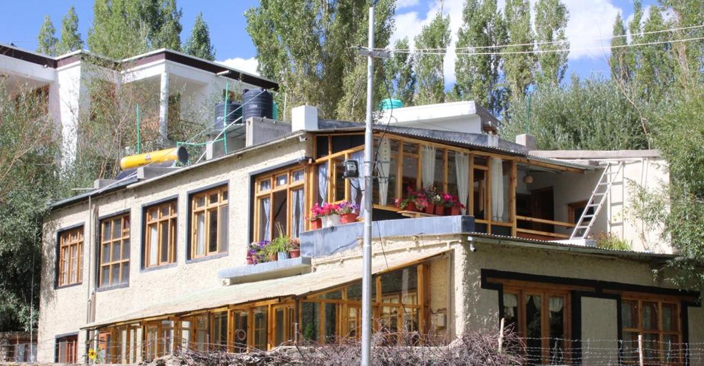 Karma Lodge photo 1