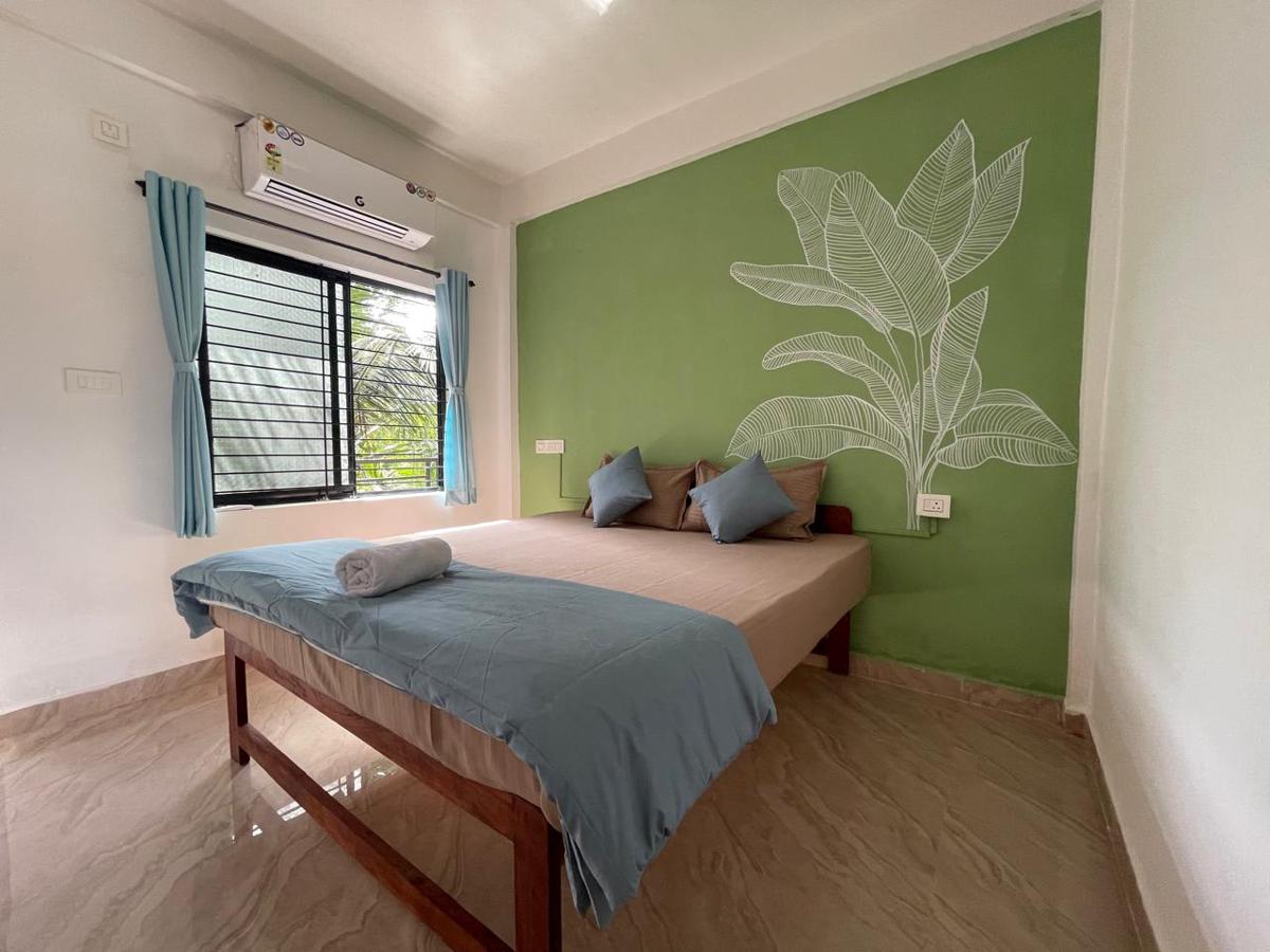12 Monks Backpacker Resort photo 2