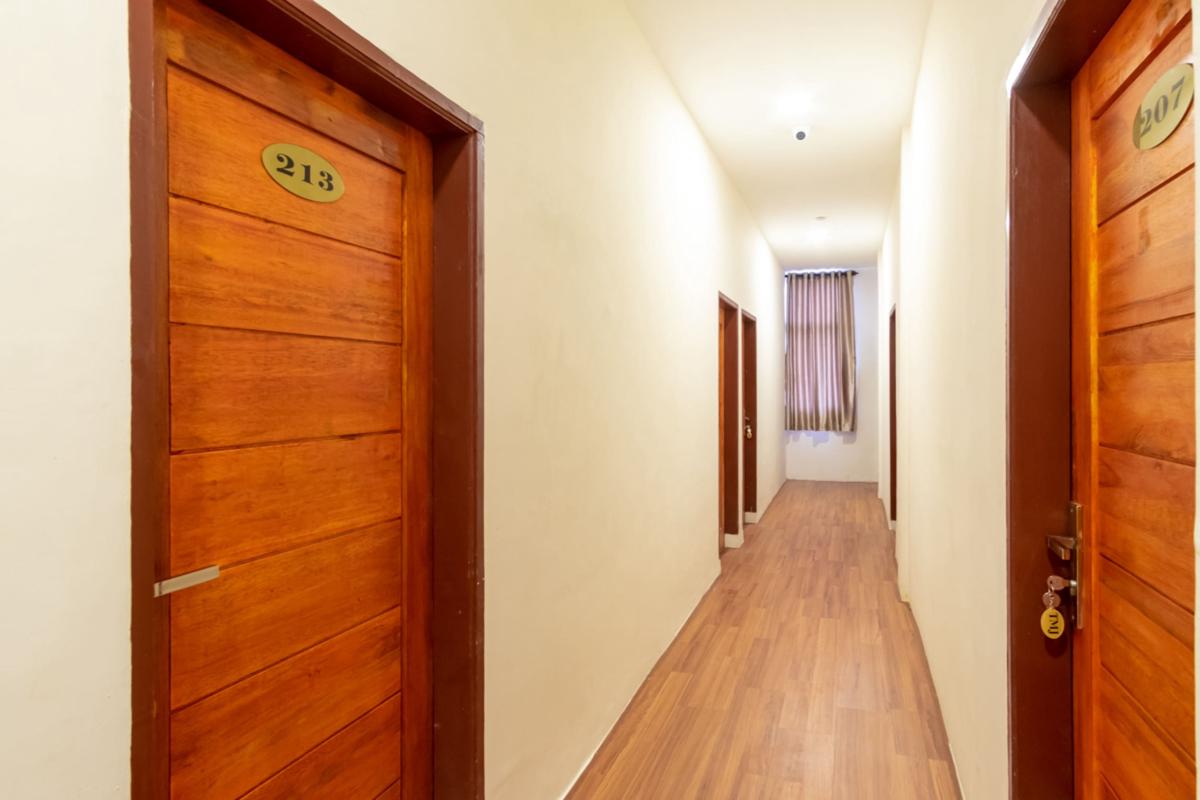 Capital O Tmj Guest House Near RSUD Pringadi photo 1