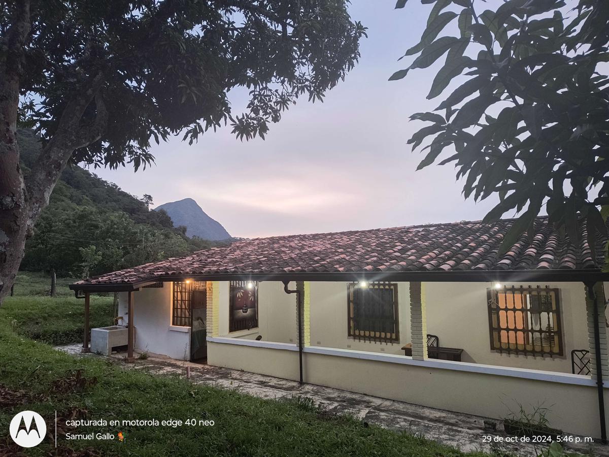 GalloFino-Hostal y coworking rural photo 1