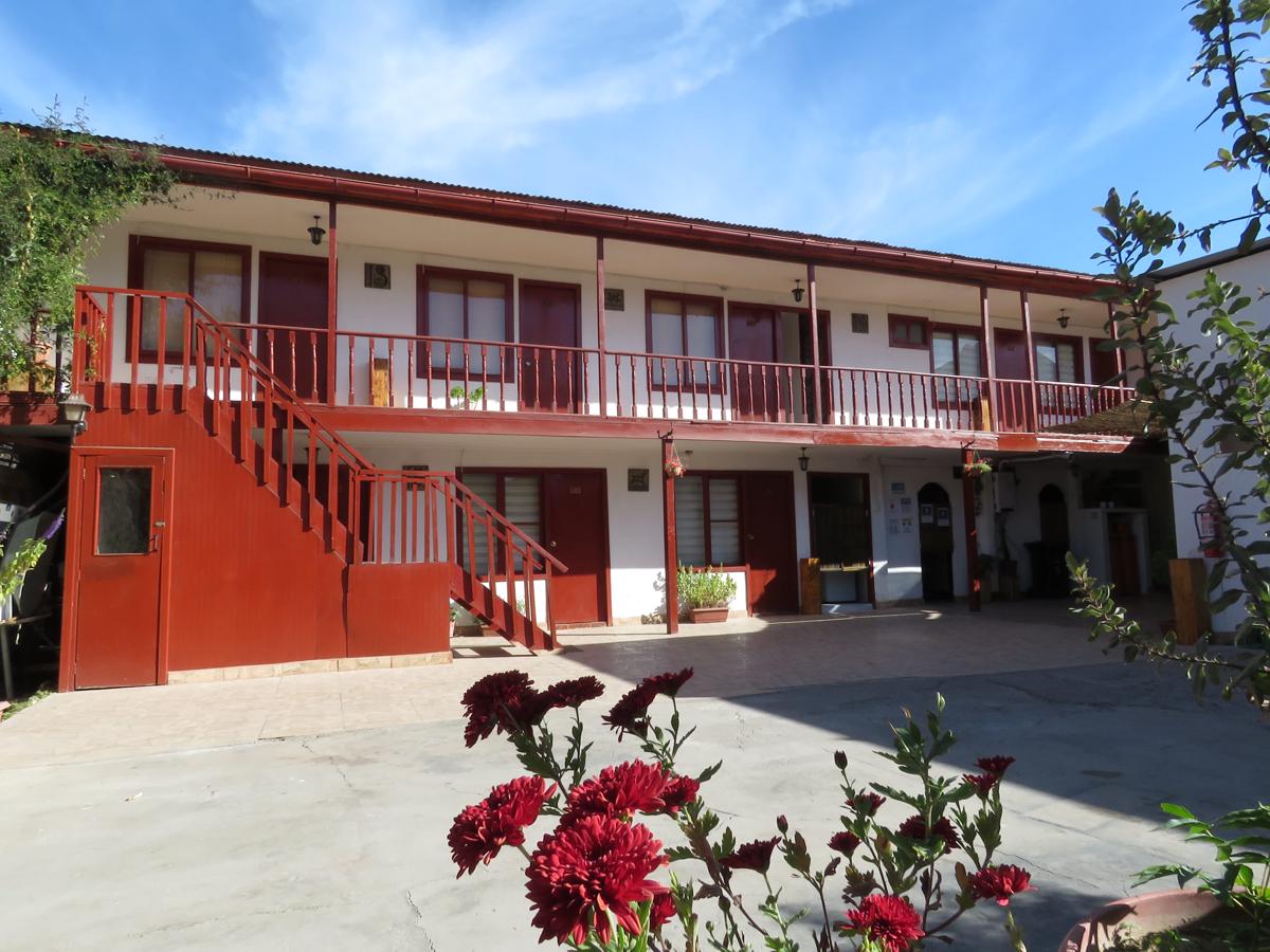 Hostal Ashpai photo 1