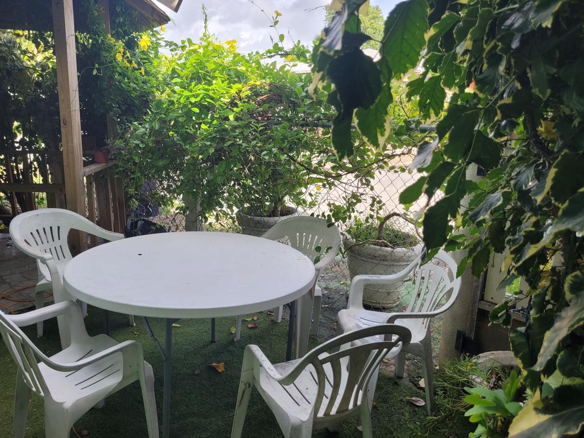 Jo J's Hostel and Guest House photo 2
