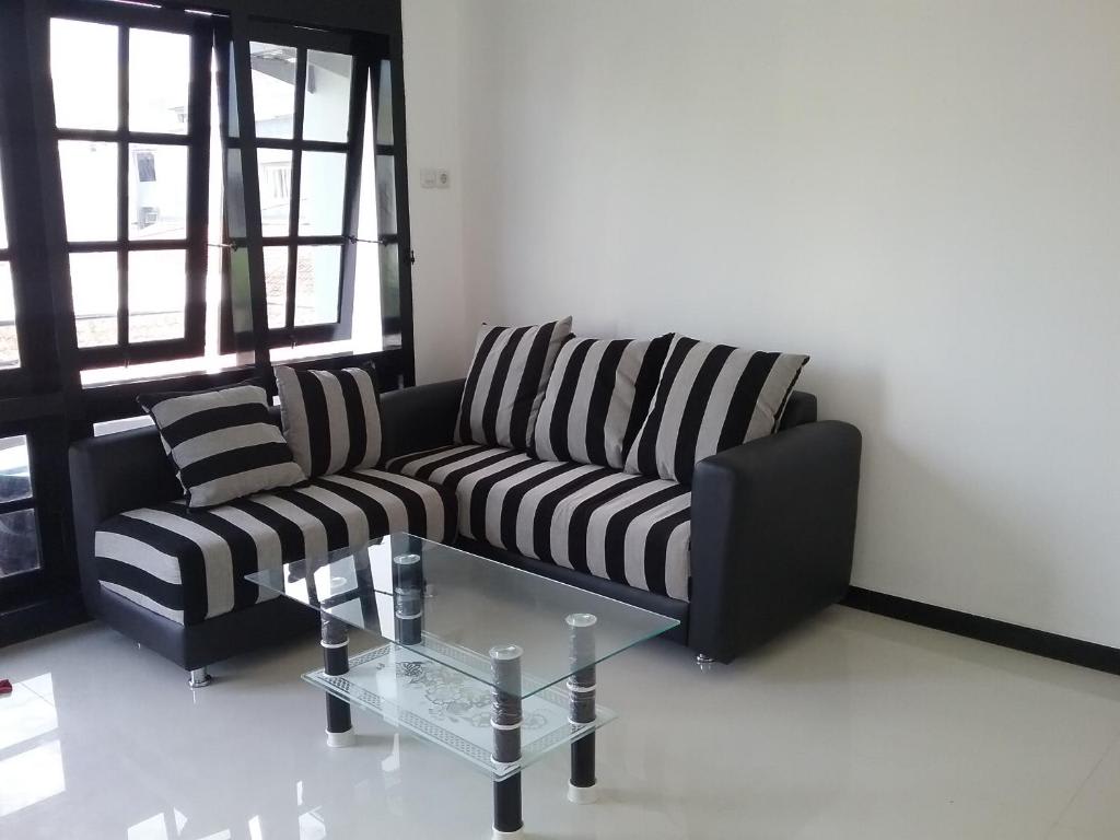 Mess Inn Semarang photo 3