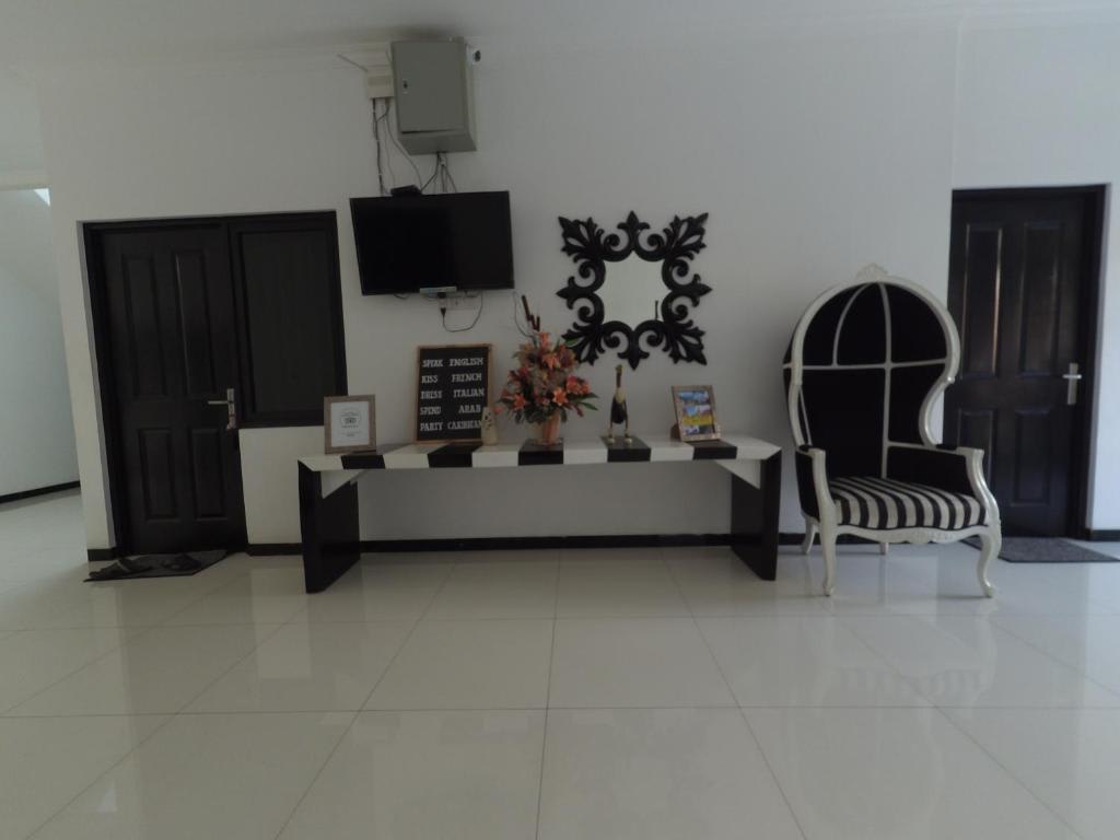 Mess Inn Semarang photo 4