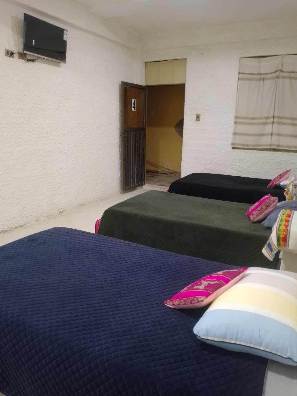 Hostal Beds of Salt GA photo 1