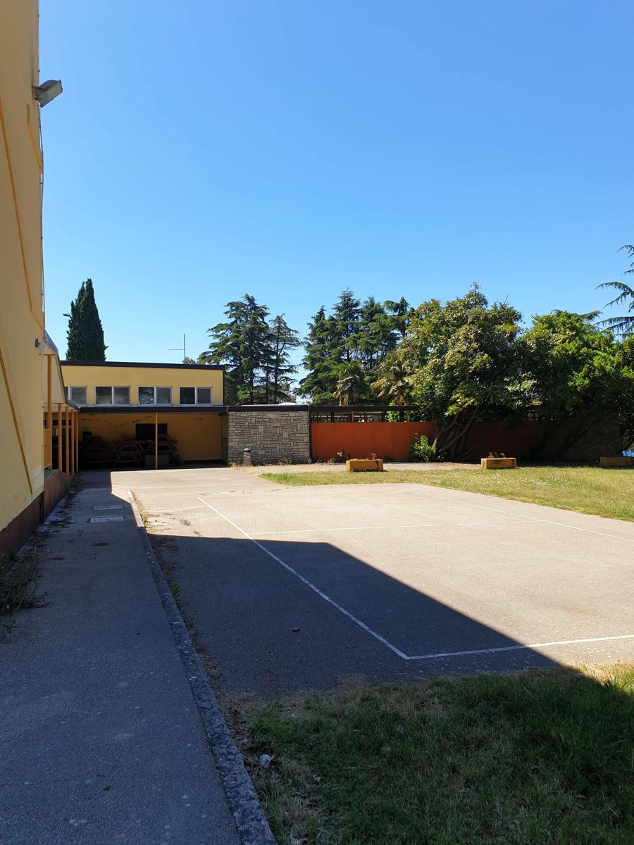 Pinesta Youth Hostel photo 3