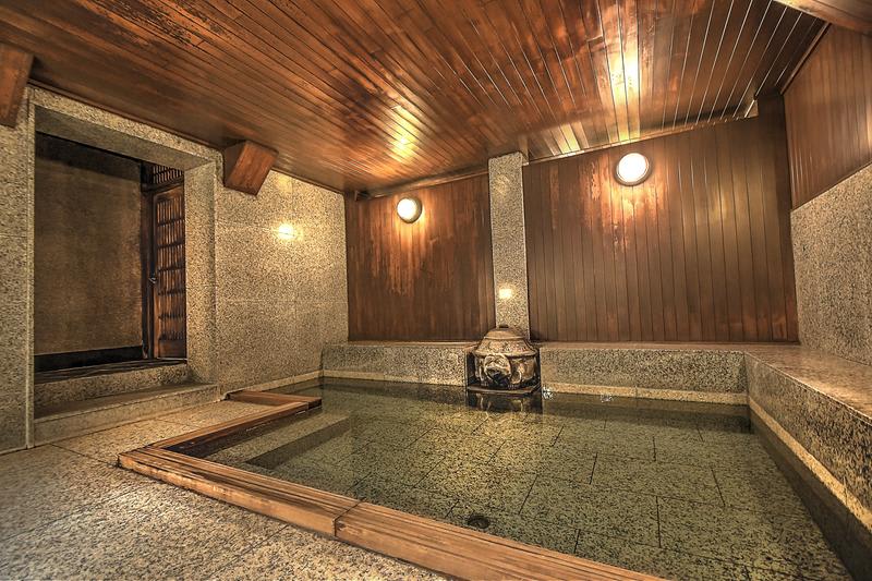 Historical Ryokan Hostel K's House Ito Onsen photo 4