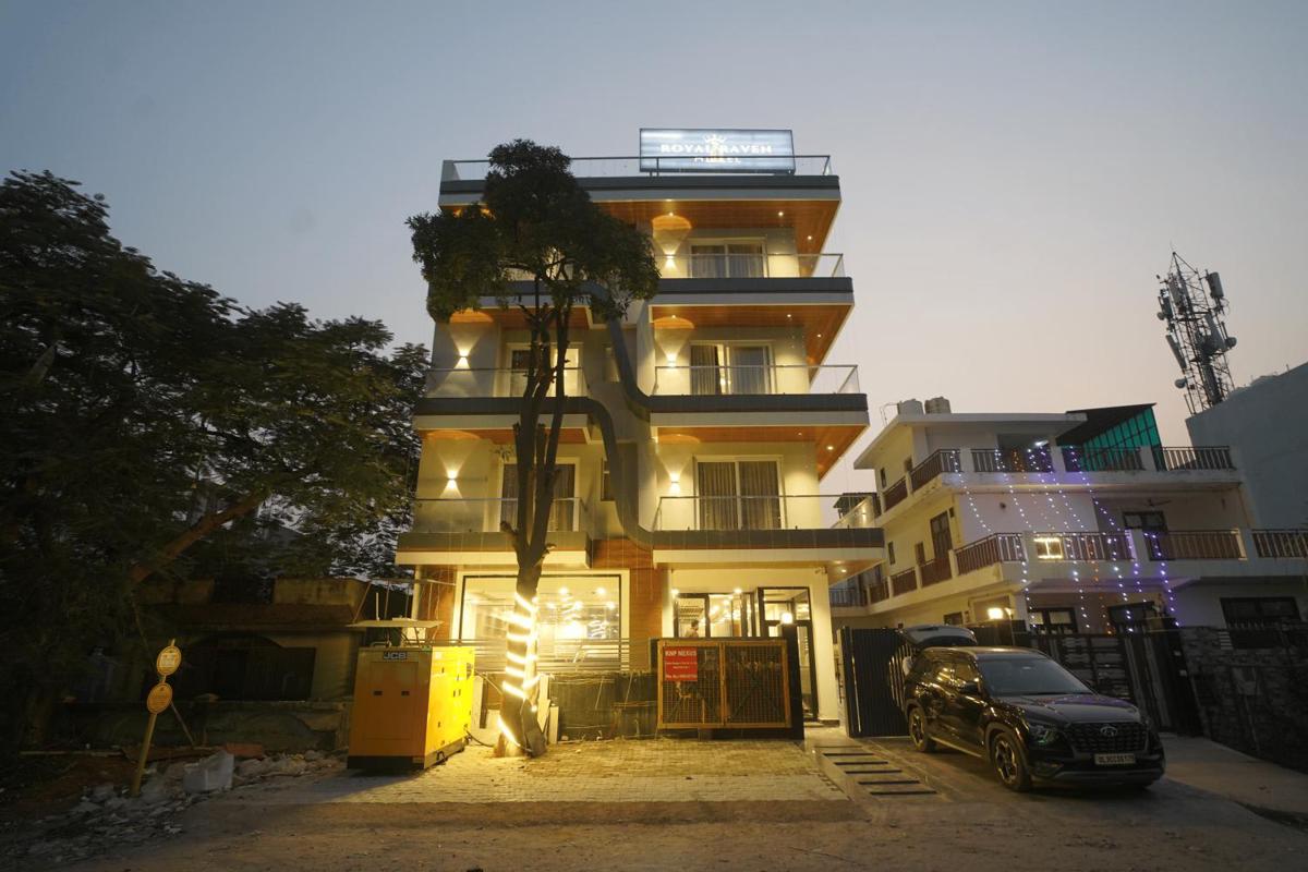 Royal Raven Hotel and Banquet photo 1