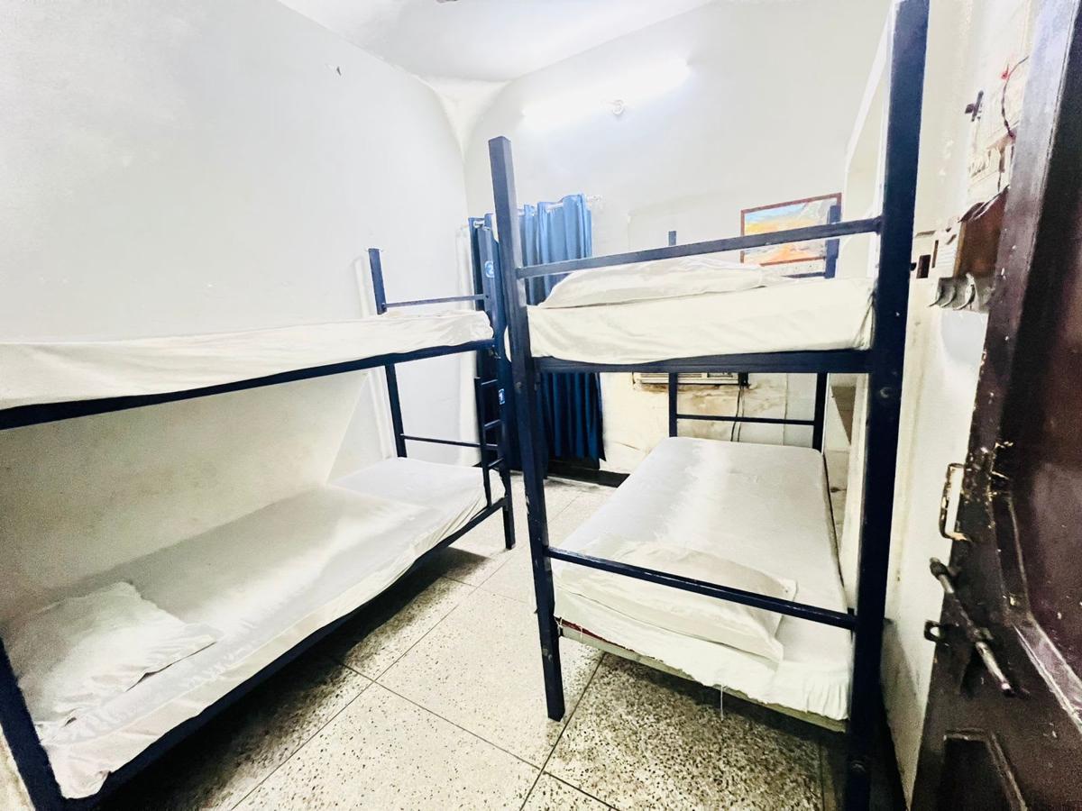 Hostel Express - Krishna Nagar photo 1
