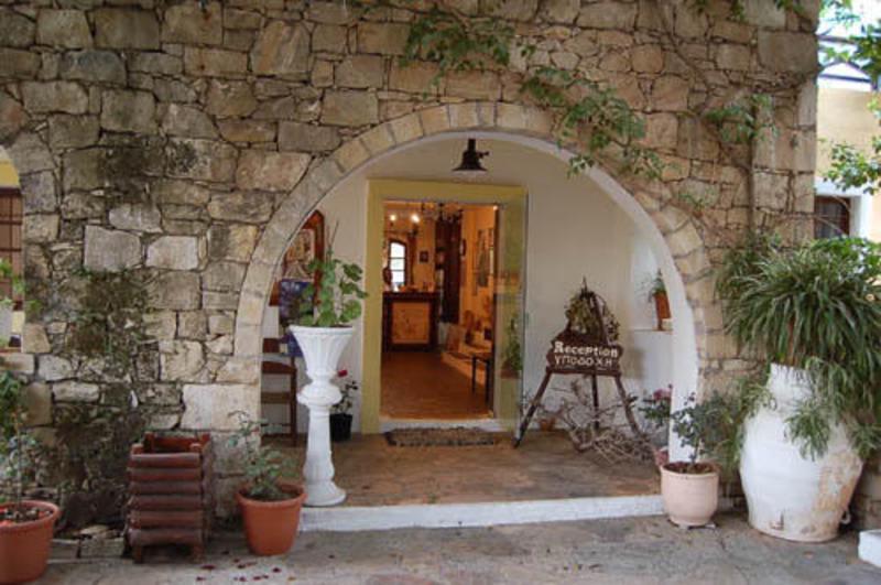 Arolithos Traditonal Cretan Village-Hotel photo 4