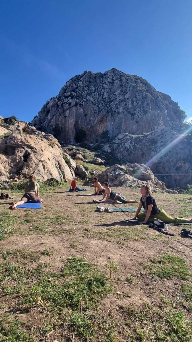 Solana de Granada - Outdoor and Climbing Hostel photo 3
