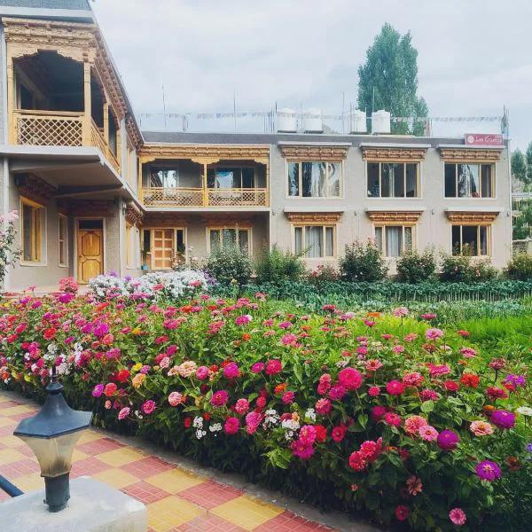 Leh Stumpa photo 5