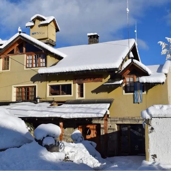 Periko's Youth Hostel photo 5
