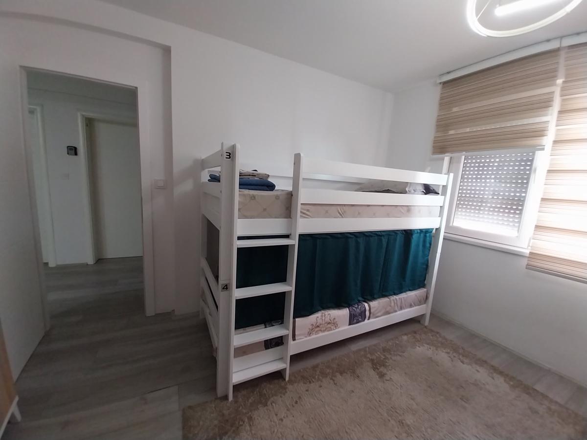DM Hostel and Apartments photo 1