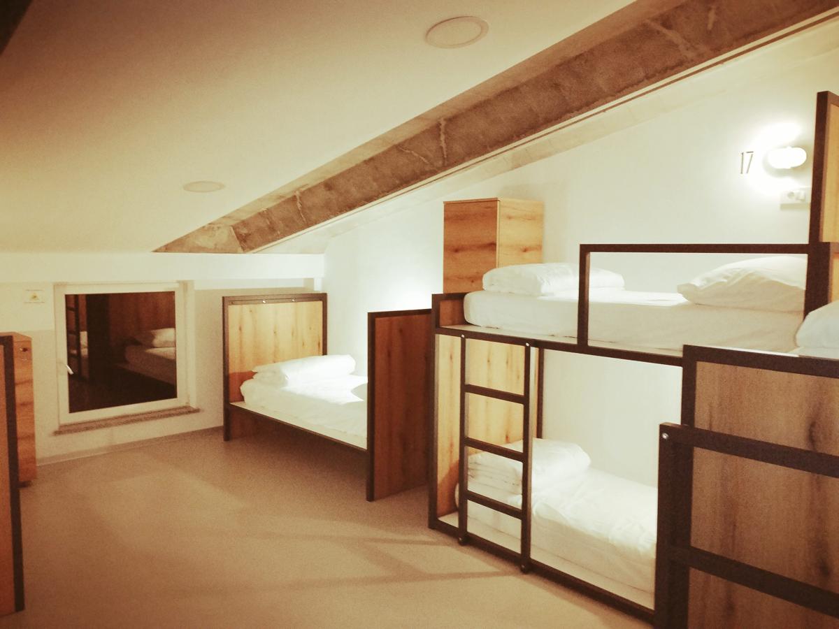 Garage Hostel photo 1