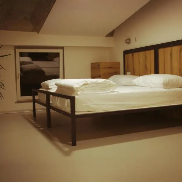 Garage Hostel photo 5