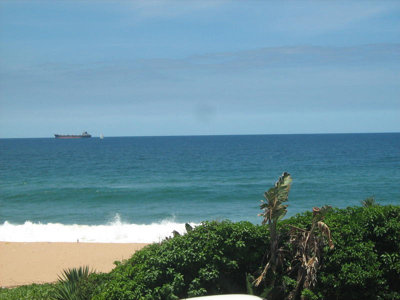 Durban Backpackers - On the Beach photo 3