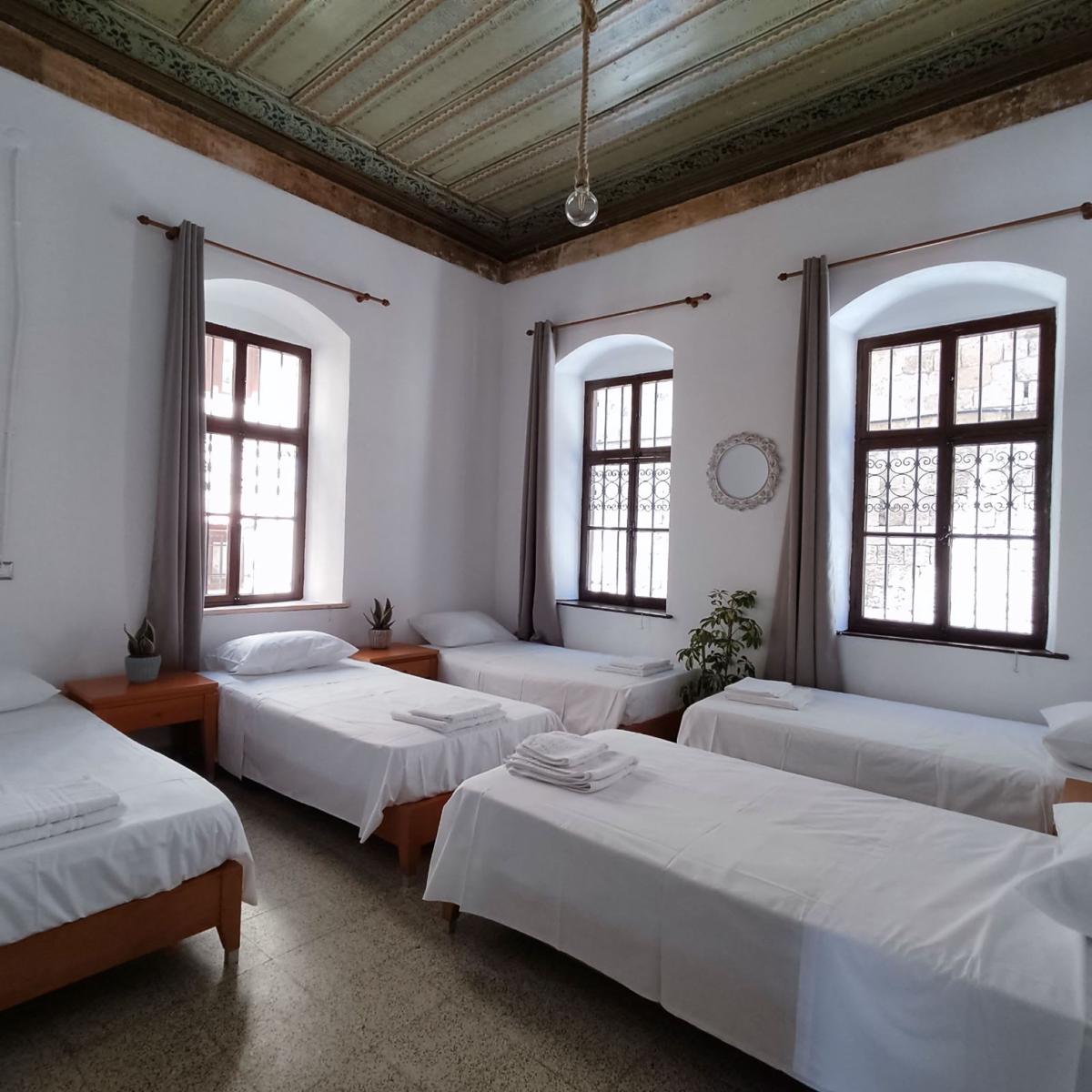 Rhodes Youth Hostel photo 4