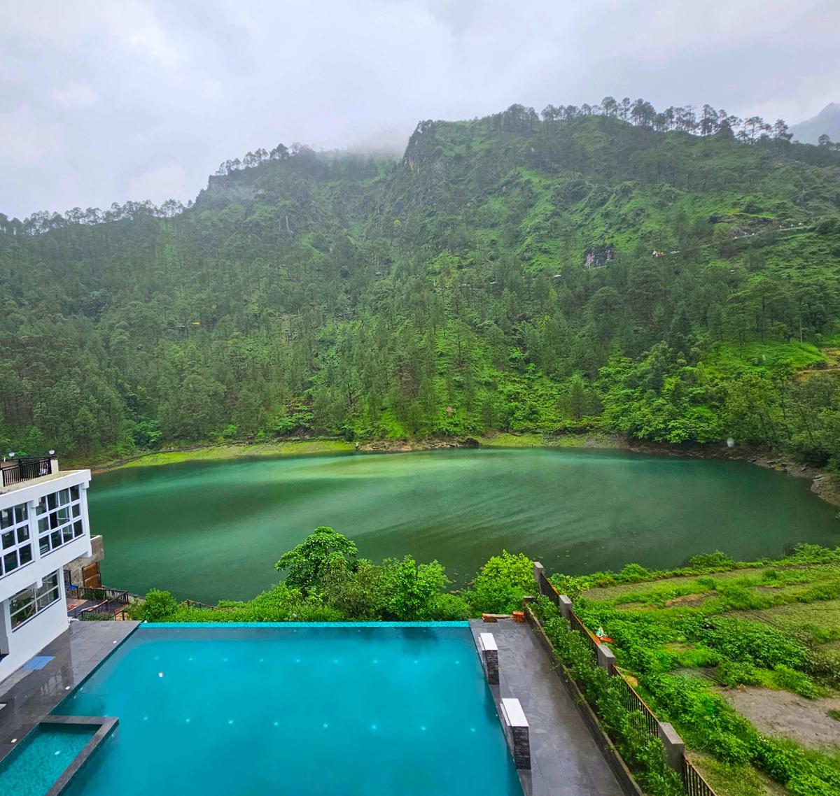 Khurpatal Lake Inn photo 2