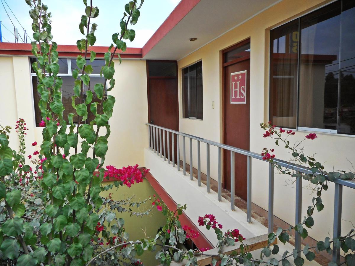 Hostal Geminis photo 3