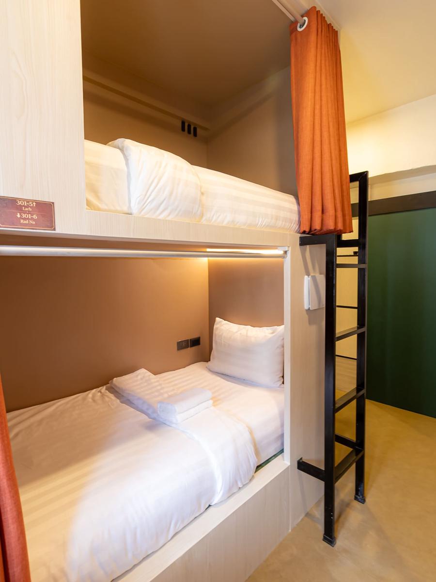 Social Pod Khao San Hostel photo 2