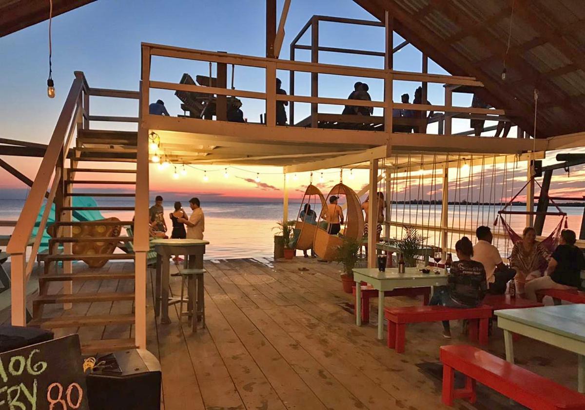 La Hamaca Hostel - Utila photo 2