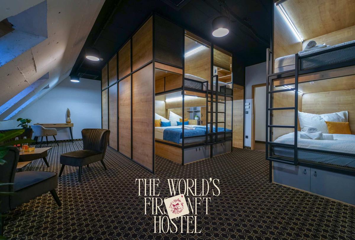 CHORS like a hotel | Capsule & NFT Boutique Hostel Bratislava | City Center photo 1