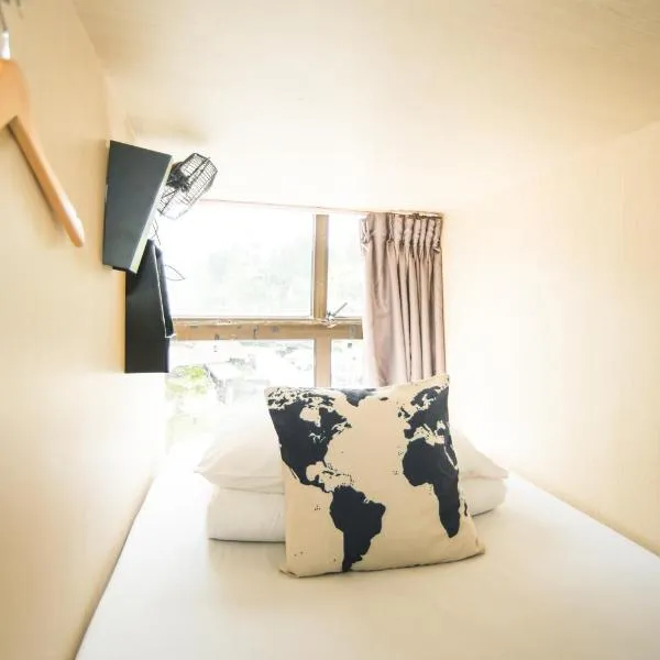 Traveller Bunker Hostel 1 photo 5
