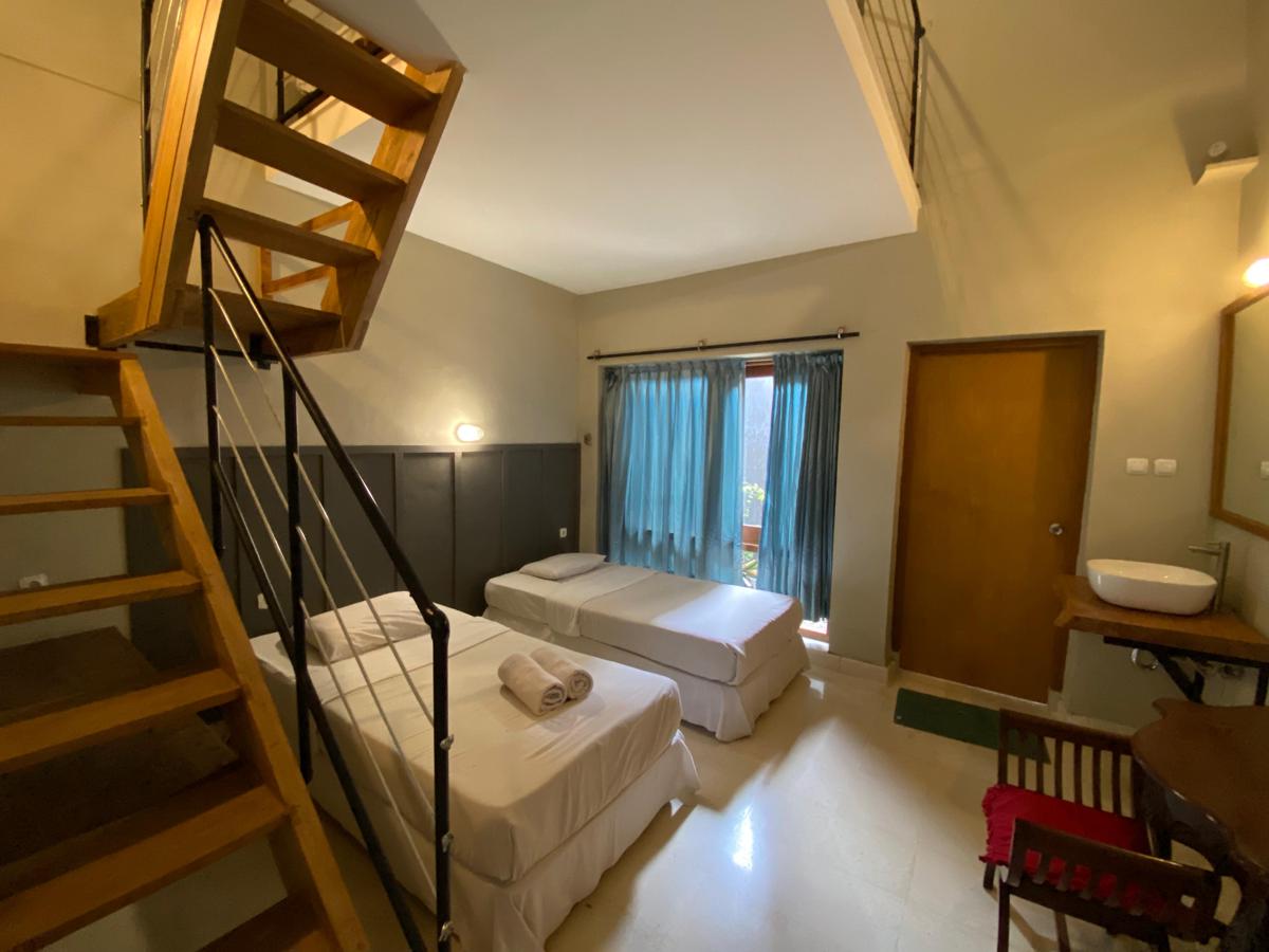 JH Hotel photo 1