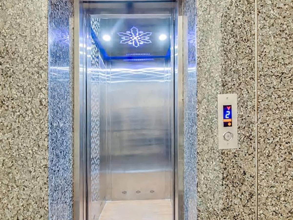 NUAB House-Fortis/MAX/MEDANTA/Paras/HUDA Metro photo 4