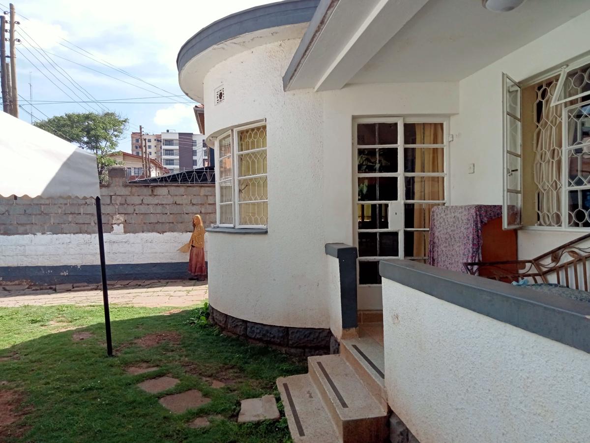 PinkRoses Gardens Hostel photo 3