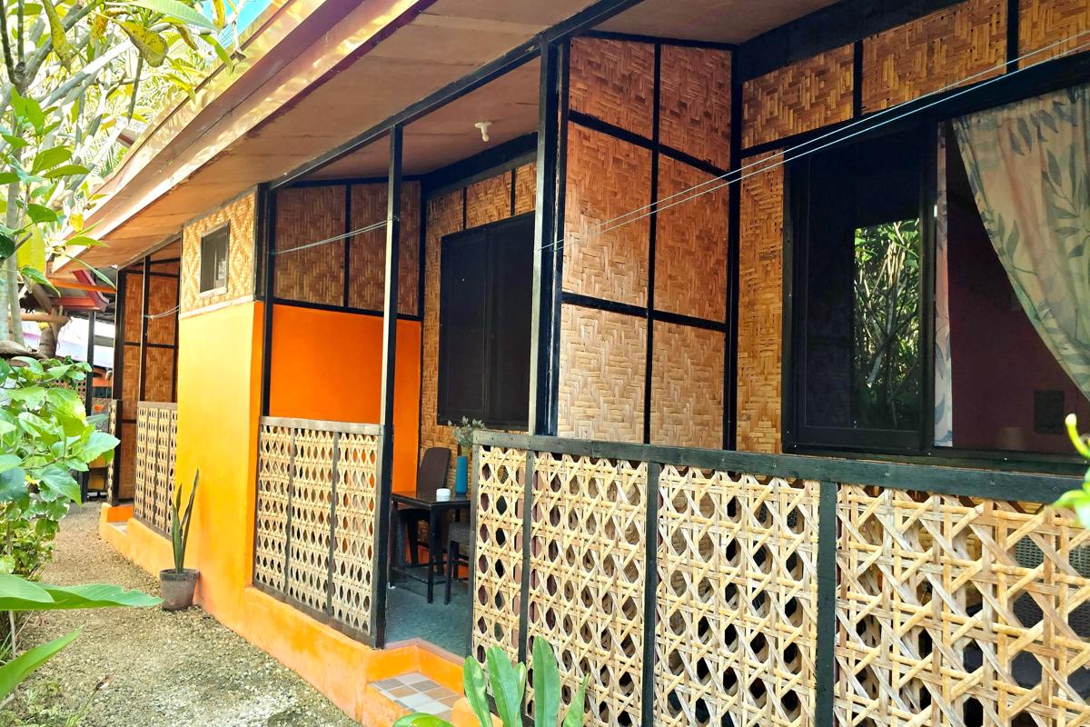 Adrianas Place Tropical Guesthouse photo 2