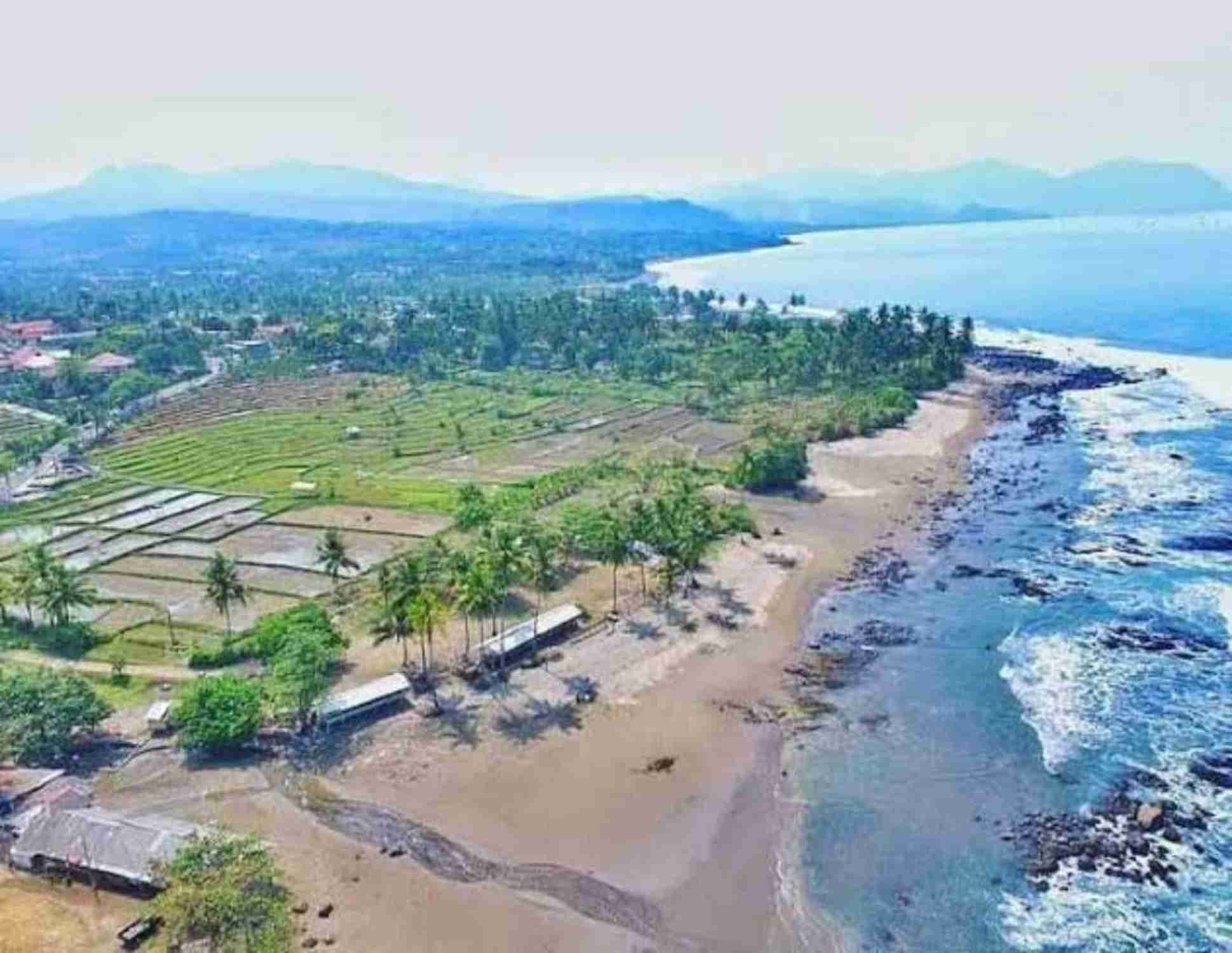 Stay & Surf at Cimaja Beach photo 3