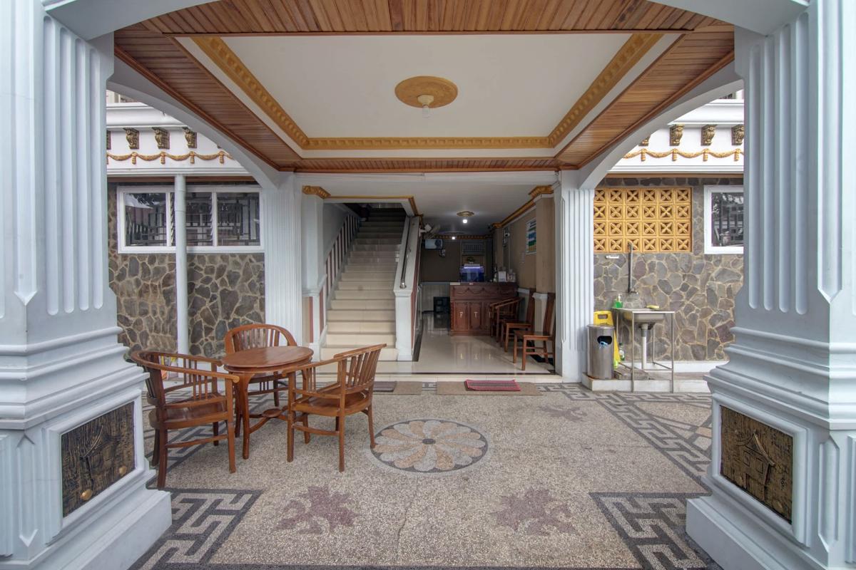 Hotel O Fitriaendika Residence Near Pasar Raya photo 4