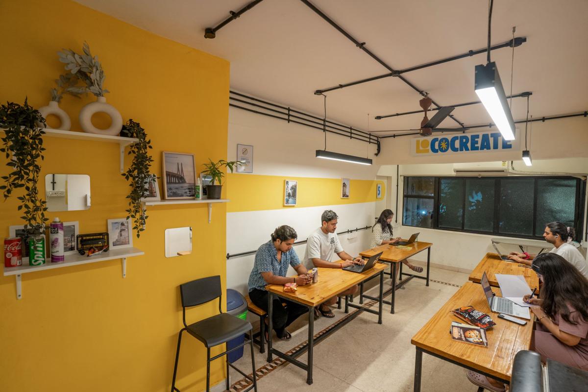 Locomo Hostel Express - Stay | Work | Eat photo 2
