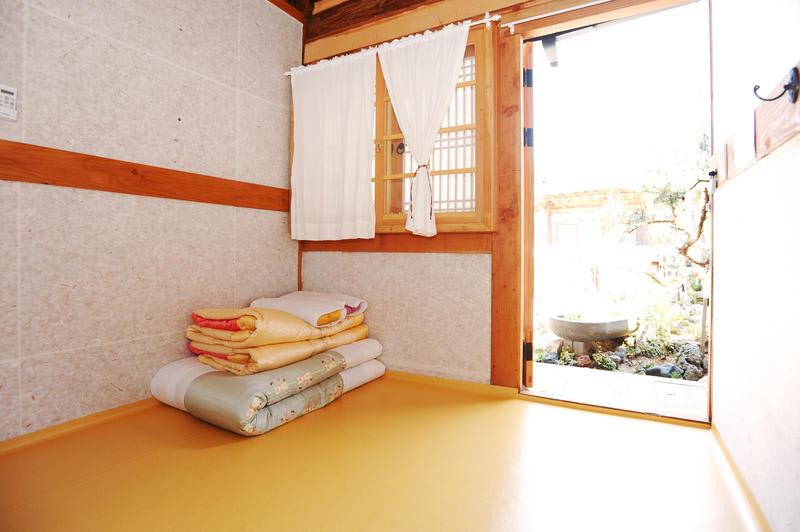 Happinessfull Hanok Guesthouse Jeonju photo 4