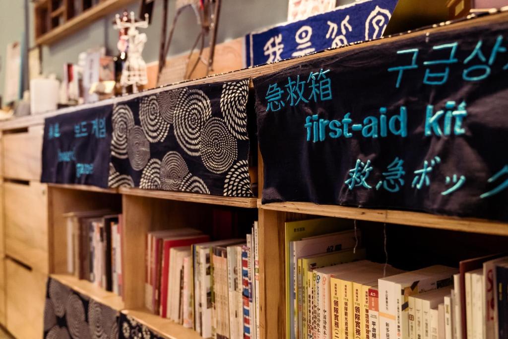 Local Backpacker Hostel photo 2