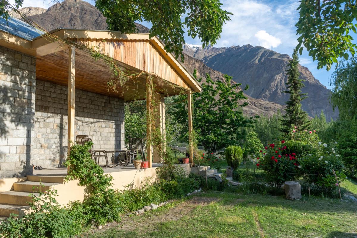 Coyote Den Ishkoman Travelers Hostel photo 1