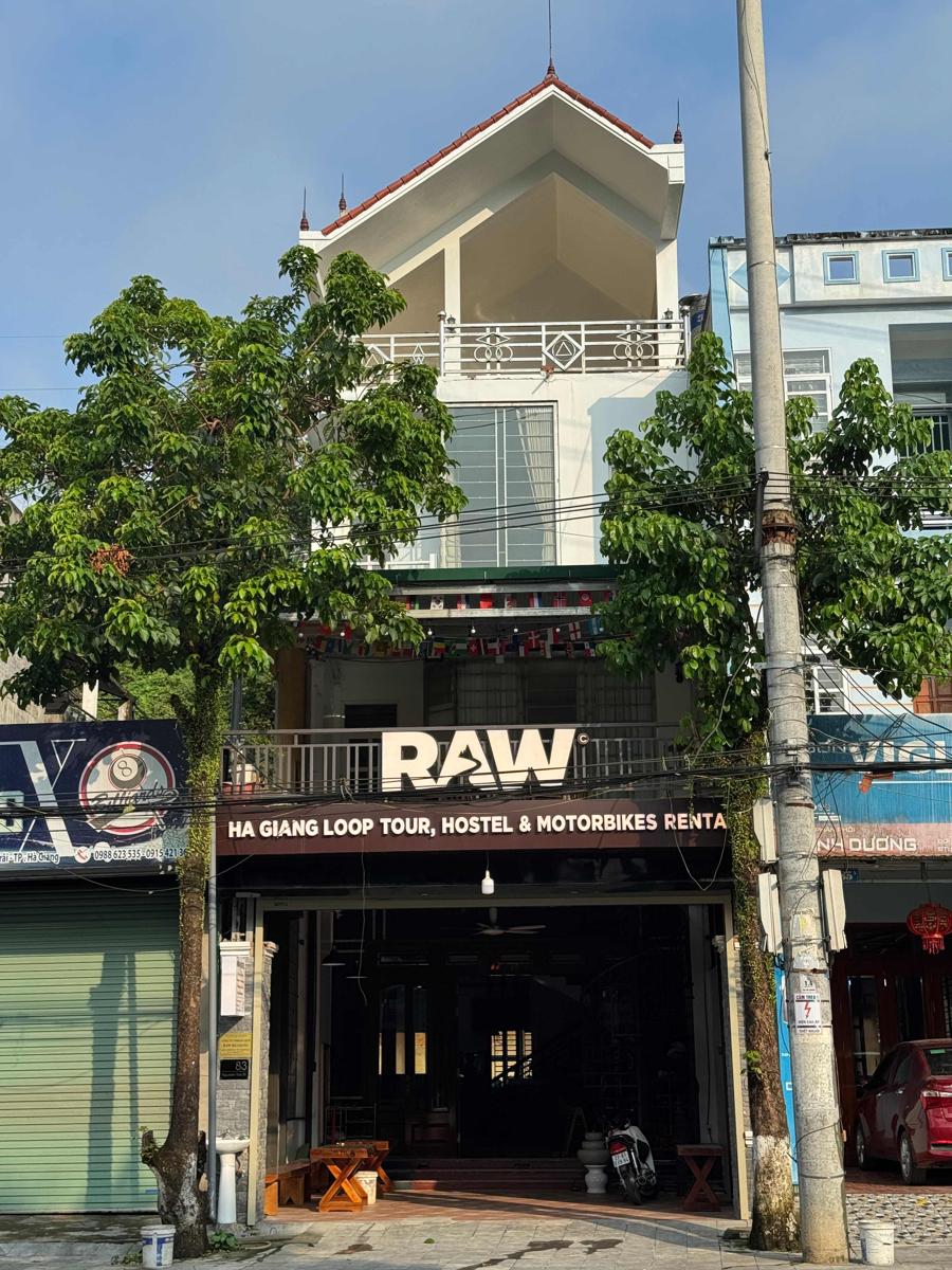 RAW Hostel, Tour & Motorbikes Rental photo 1