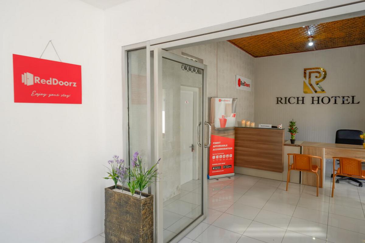 RedDoorz near Mataram University photo 2