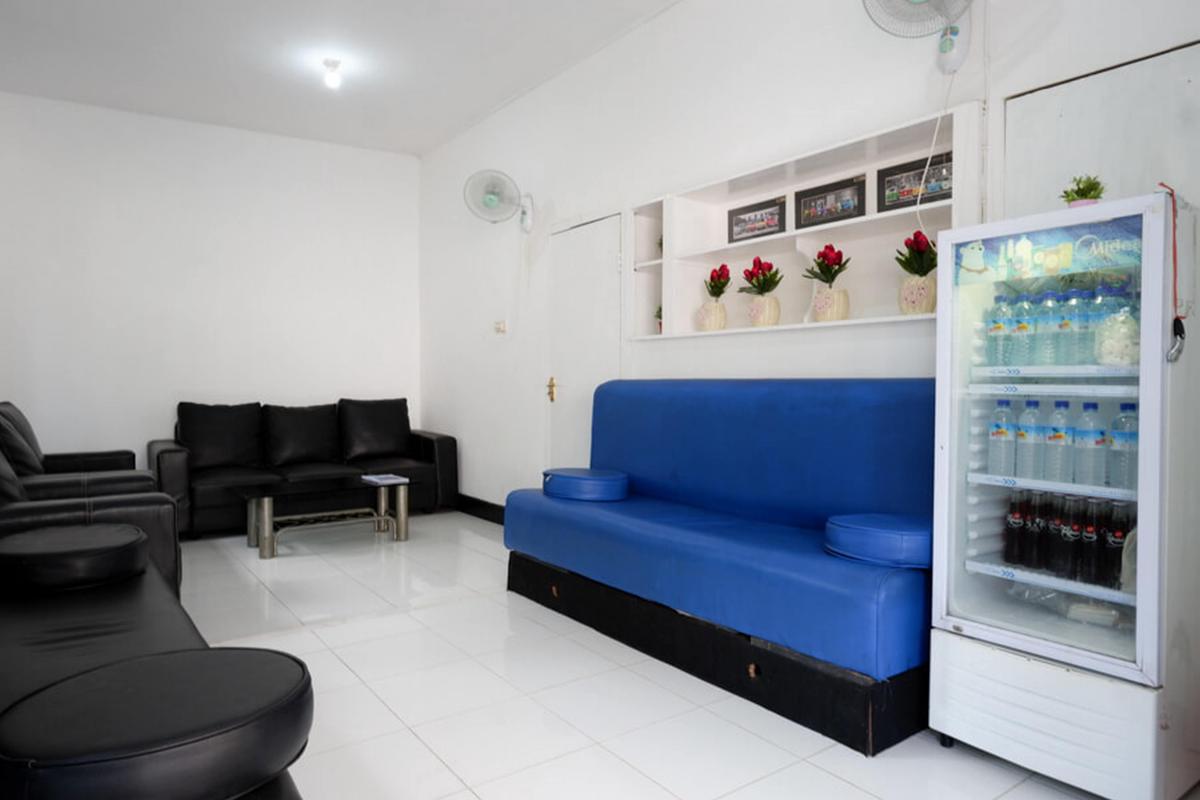 RedDoorz near Mataram University photo 4