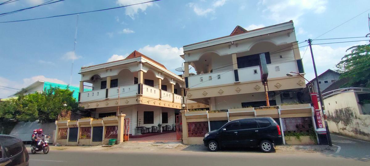 Mangkuyudan Hotel Solo photo 1