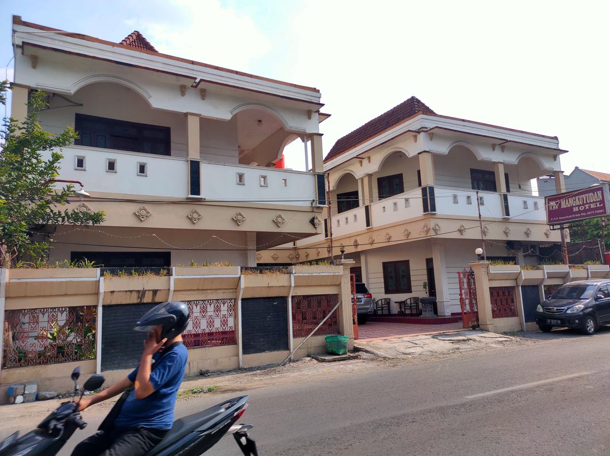 Mangkuyudan Hotel Solo photo 2