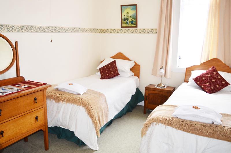 Braemar House B&B and YHA Hostel photo 4