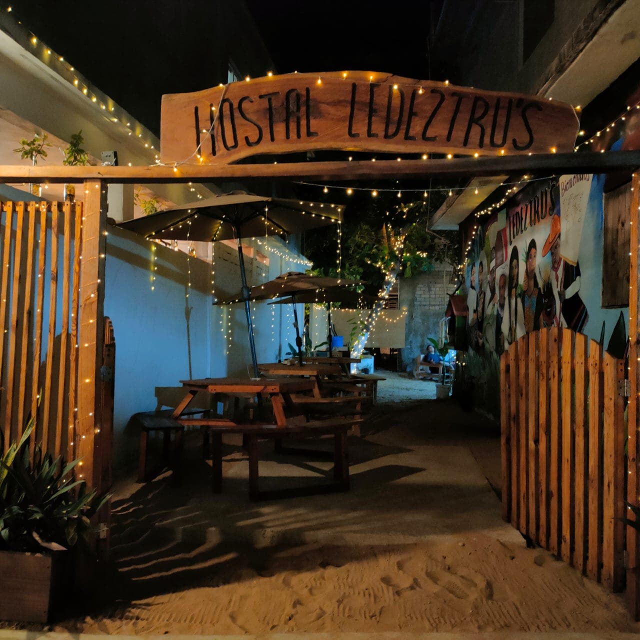 Hostal Ledeztrus photo 1